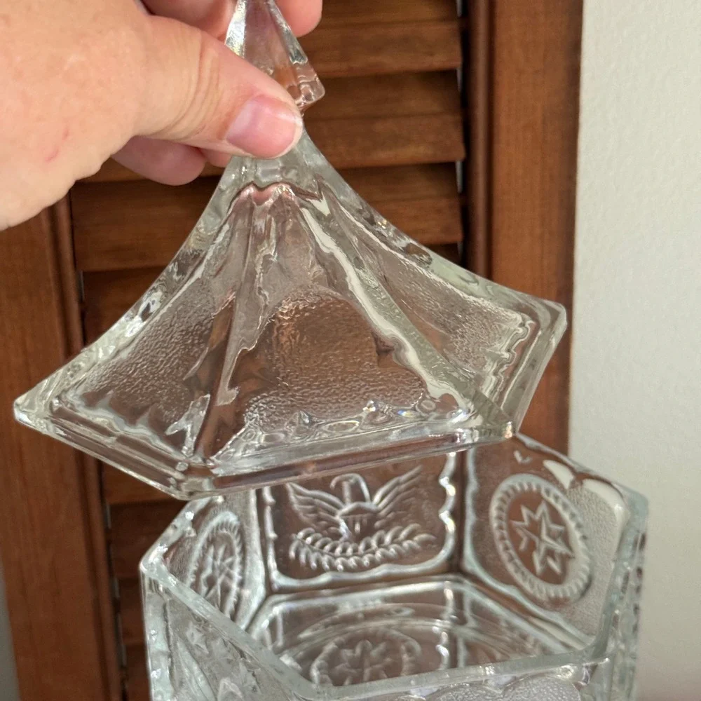 Vintage Tiara Amberina Style Clear Glass 3 Tier Eagle Star Stacking Canister Set